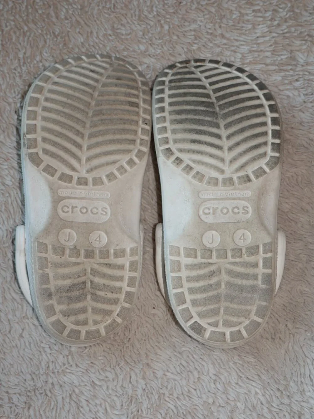 Kid's Size 4 Classic White Crocs Clog, Crocs Kid's Classic Clog